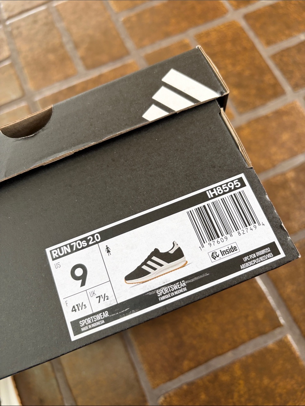 Adidas Black & White Run 70s 2.0 Sneakers - Picture 10 of 12